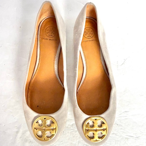 TORY BURCH Benton 2 Suede Ballet Flats Gray Taupe Gold Logo Slip On Shoes Sz 7 - Picture 8 of 8